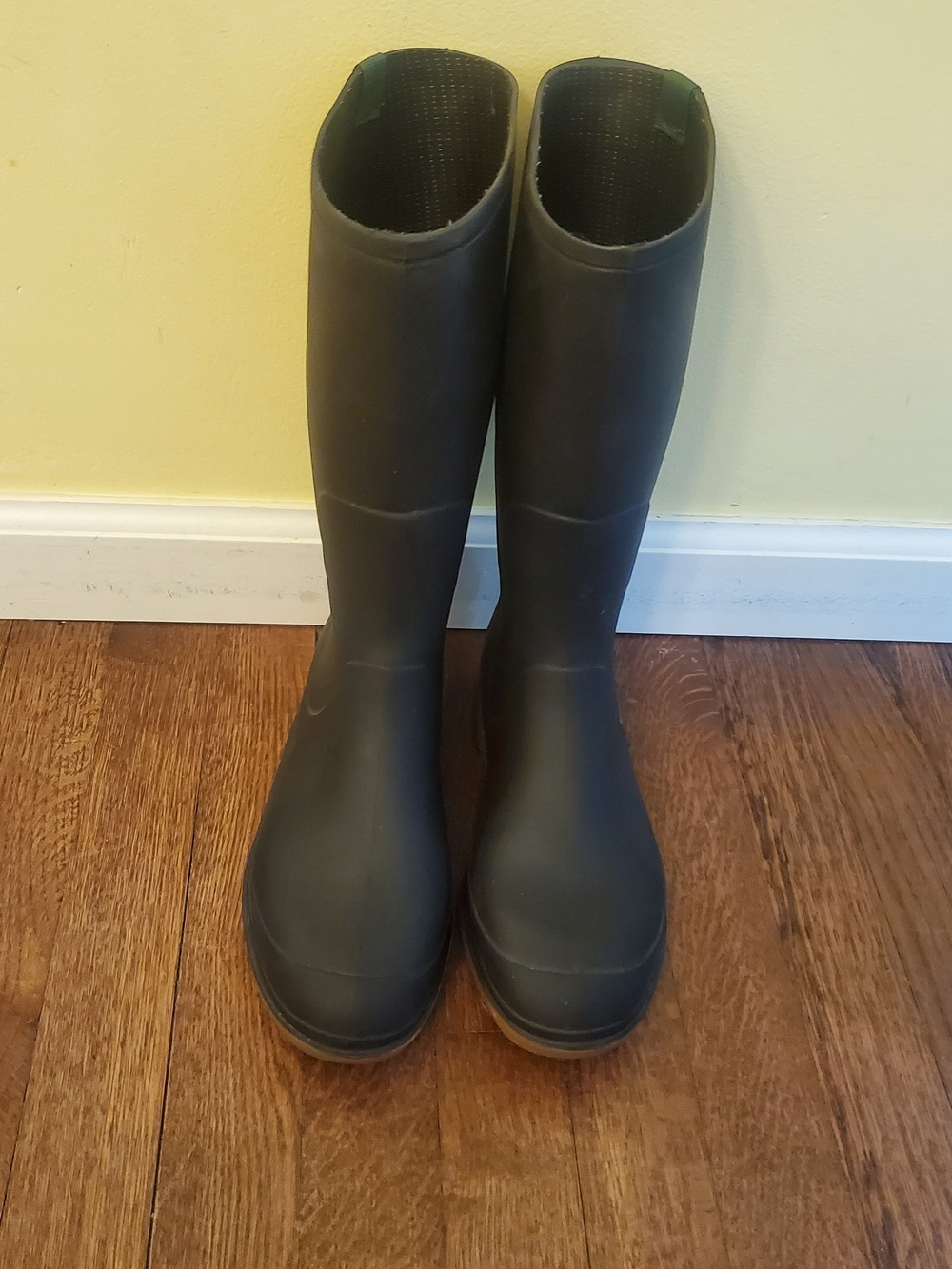 Kamik Miranda Rain Boots, Never Worn, Size 9